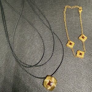 Elegant Gold and Black Necklace and Bracelet Set